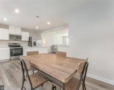 235 Hamilton Lane - Photo Thumbnail 12