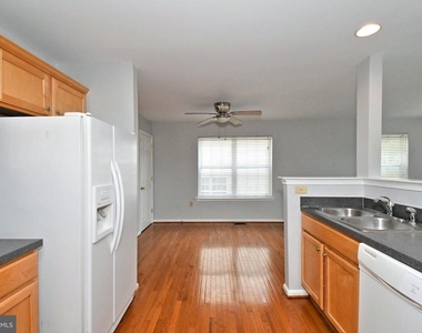 1028 Balley Drive - Photo Thumbnail 12