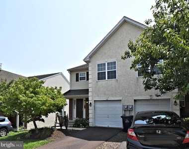 1028 Balley Drive - Photo Thumbnail 2