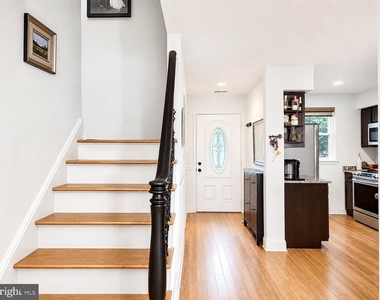 317 Astor Court - Photo Thumbnail 17