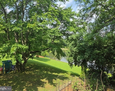 317 Astor Court - Photo Thumbnail 25