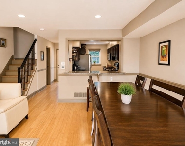 317 Astor Court - Photo Thumbnail 18