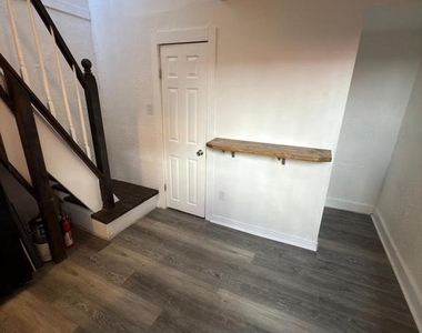 337 Franklin Street - Photo Thumbnail 2