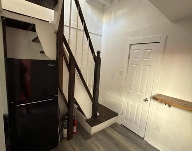 337 Franklin Street - Photo Thumbnail 3