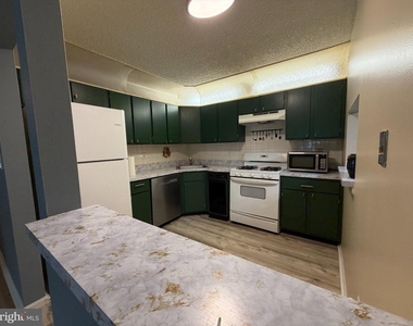 8 Joyner Court - Photo Thumbnail 5