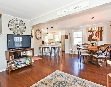 132 Roxboro Road - Photo Thumbnail 1