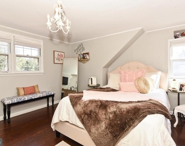 132 Roxboro Road - Photo Thumbnail 15