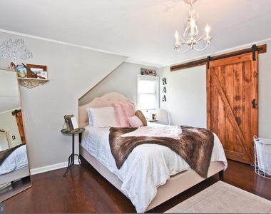 132 Roxboro Road - Photo Thumbnail 16