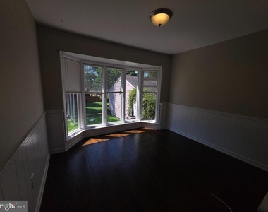 316 Hutchinson Avenue - Photo Thumbnail 13