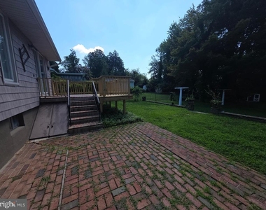 316 Hutchinson Avenue - Photo Thumbnail 28
