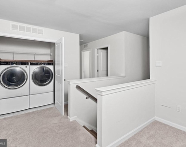 44 Marion Avenue - Photo Thumbnail 11