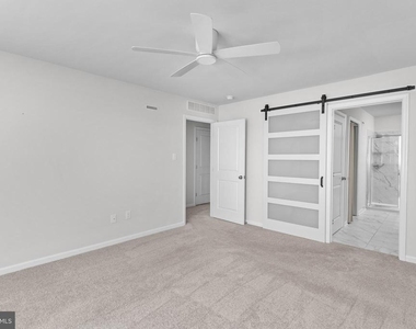 44 Marion Avenue - Photo Thumbnail 14