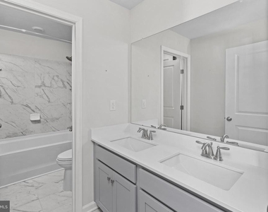 44 Marion Avenue - Photo Thumbnail 19