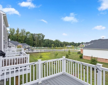 44 Marion Avenue - Photo Thumbnail 25