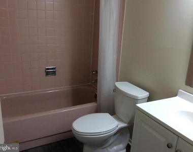 7 Rittenhouse Court - Photo Thumbnail 12
