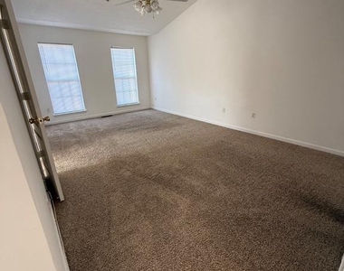 3801 Elmcrest Lane - Photo Thumbnail 21