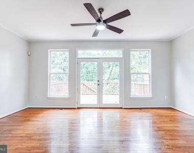 4302 Day Lily Drive - Photo Thumbnail 14