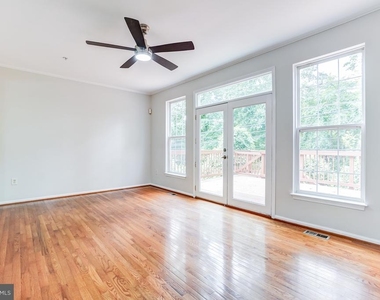 4302 Day Lily Drive - Photo Thumbnail 13