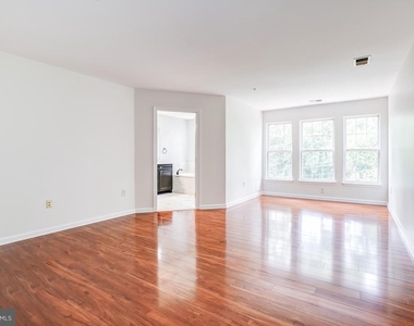 4302 Day Lily Drive - Photo Thumbnail 16
