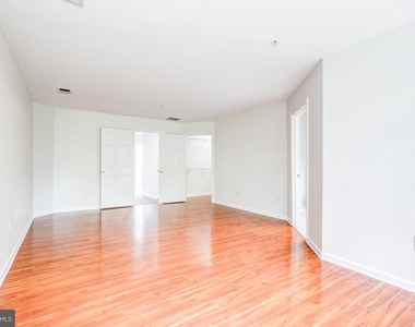 4302 Day Lily Drive - Photo Thumbnail 17