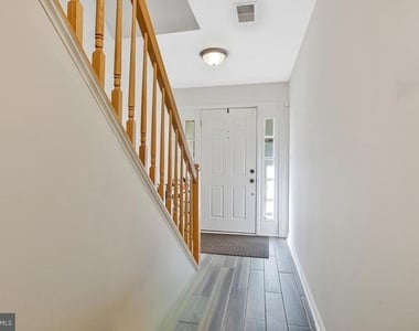 13902 Barrington Lane - Photo Thumbnail 4