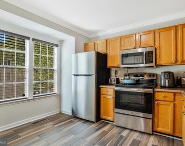 13902 Barrington Lane - Photo Thumbnail 7