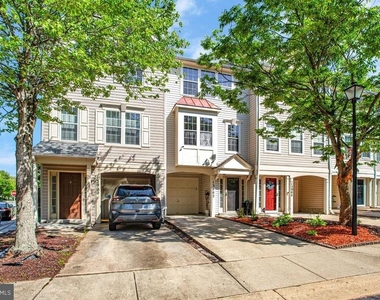13902 Barrington Lane - Photo Thumbnail 1