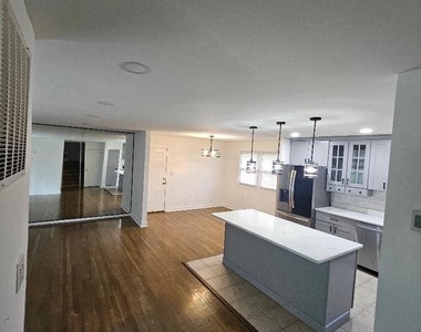 13006 Burleigh Street - Photo Thumbnail 5