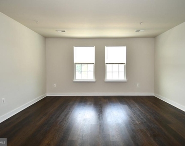 4917 Crest View Drive - Photo Thumbnail 28
