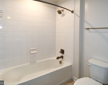 4917 Crest View Drive - Photo Thumbnail 9