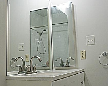 10824 Antigua Terrace - Photo Thumbnail 13