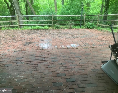 10314 Watkins Mill Drive - Photo Thumbnail 4