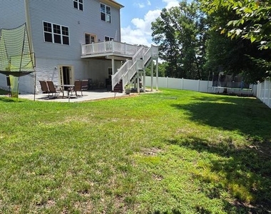 2800 Big Bear Terrace - Photo Thumbnail 19