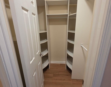 10952 Bloomingdale Drive - Photo Thumbnail 21