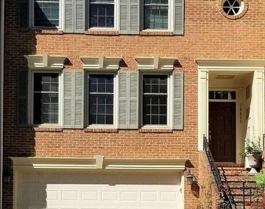 10952 Bloomingdale Drive - Photo Thumbnail 1