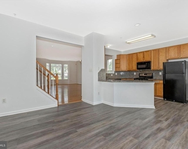 20100 Gunners Terrace - Photo Thumbnail 13