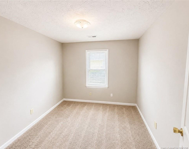 633 Winthrop Court - Photo Thumbnail 12