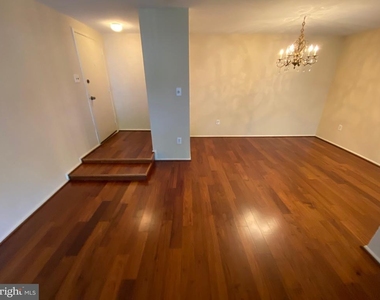 407 Christopher Avenue - Photo Thumbnail 3