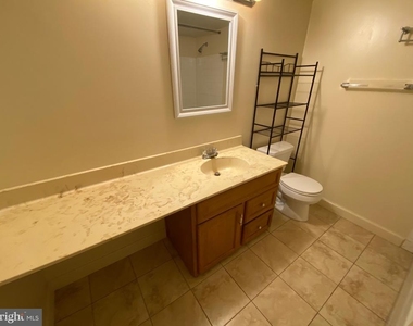 407 Christopher Avenue - Photo Thumbnail 7