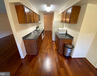 407 Christopher Avenue - Photo Thumbnail 1