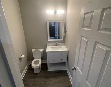 217 Willborough Avenue - Photo Thumbnail 4