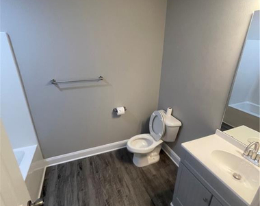 217 Willborough Avenue - Photo Thumbnail 15