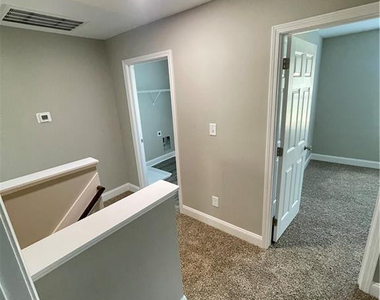 217 Willborough Avenue - Photo Thumbnail 8