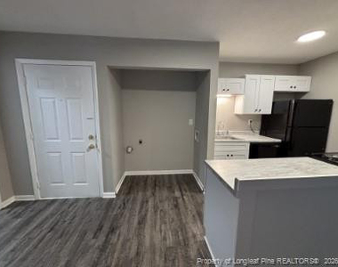 1123 Southwood Drive - Photo Thumbnail 2