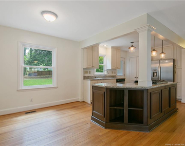 415 Vista Drive - Photo Thumbnail 6