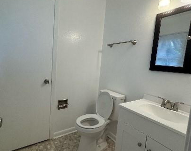 2614 Dumfries Drive - Photo Thumbnail 12
