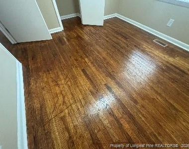 2614 Dumfries Drive - Photo Thumbnail 15