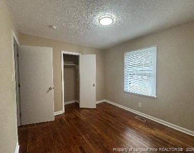 2614 Dumfries Drive - Photo Thumbnail 10