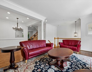 10539 Tuckerman Heights Circle - Photo Thumbnail 3