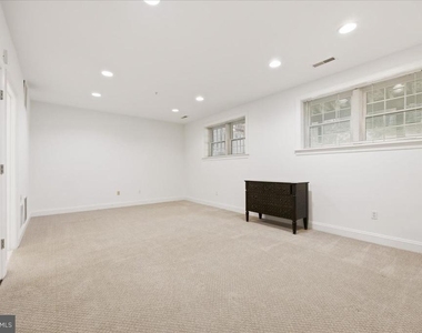 10539 Tuckerman Heights Circle - Photo Thumbnail 16